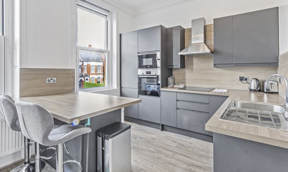 Local Serviced Apartment