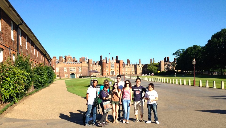 Nacel English School London - excursion to Hampton