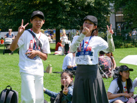 summer camp London - Teen relaxing in the park in London during an excursion